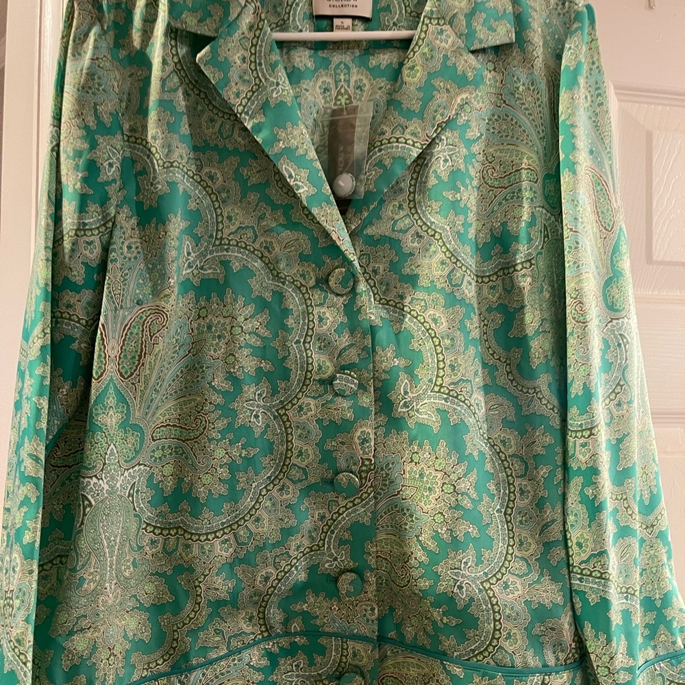 J. Crew Green Long Sleeve Buttoned Blouse pajama style blouse